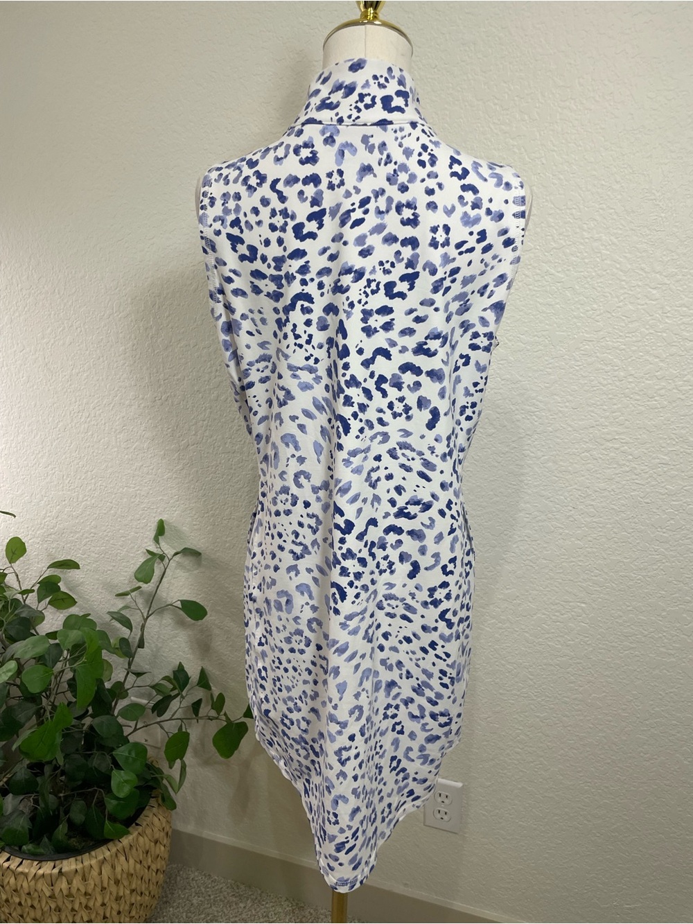Tommy Bahama IslandZone Golf Dress Blue Leopard Print Stretch - Picture 5 of 10